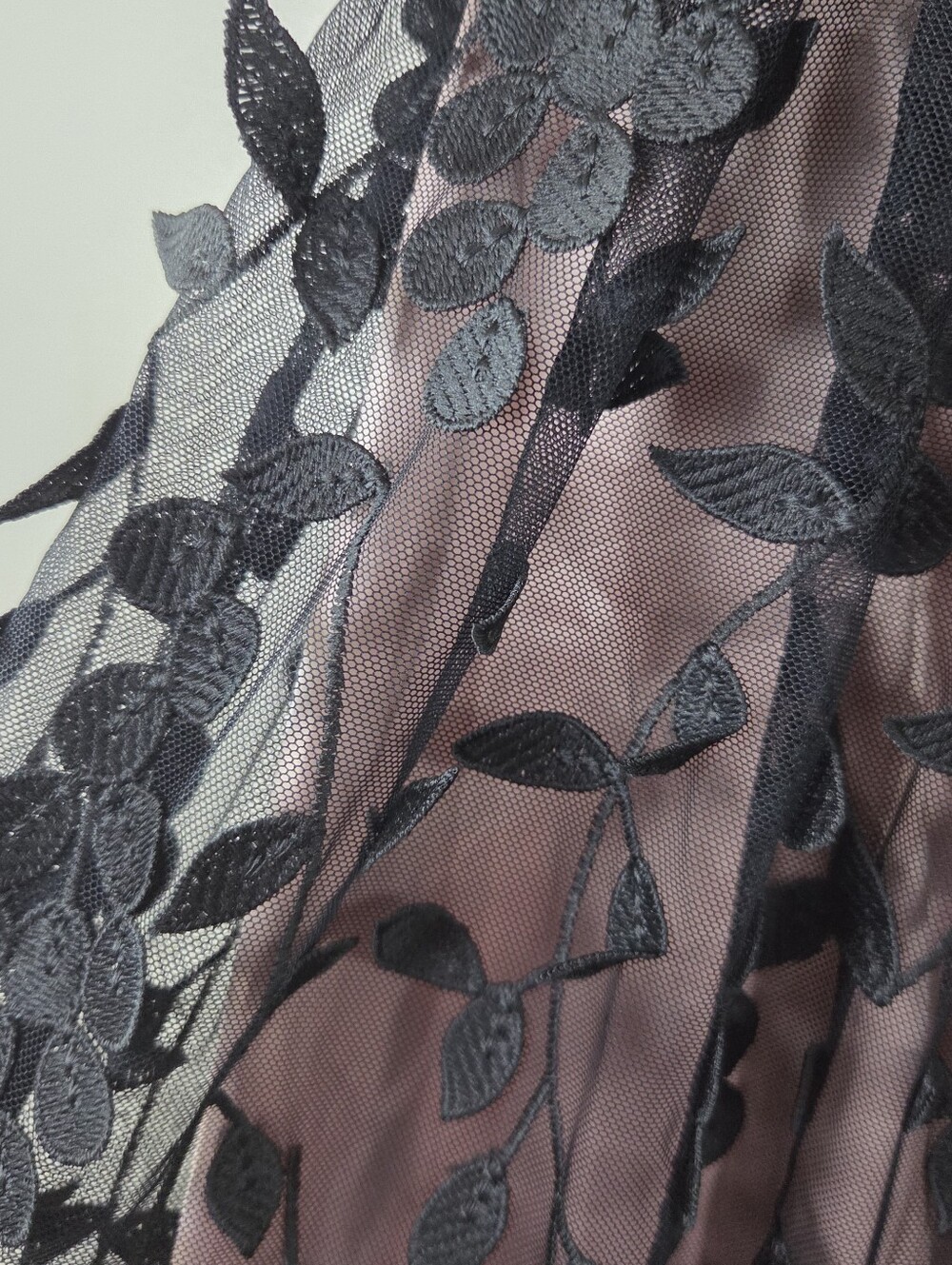 RW&Co Floral Applique Mesh Midi Dress Blush Pink Black Sheer NWT Size 0 Cocktail - Picture 11 of 16